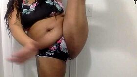 oops, watch this big tit ebony milf dancin’ in bathroom