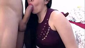 cam girl takes vibrator while deepthroating big cock 😏