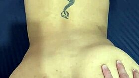 my friend fucks my ass but it hurts me that he puts his dick in me ass me duele que me den por el culo pero disfrut� su semen caliente dentro