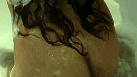 look how i move my pussy in the jacuzzi, come daddy let's fuck.