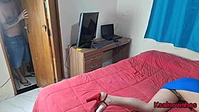 Visita Amiga Chega Da Balada Toda Animada E Bagunçada!