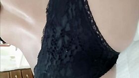 Hot latina masturbates in bed