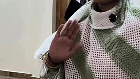 O rany! Suddh Desi romans z wielkim kutasem w głębokim gardle!