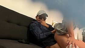 ¡Pillada sobrina colegiala 18+ follando con profesor en cámara oculta!