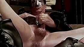 Watch my vintage moan fisting and fucking movie?