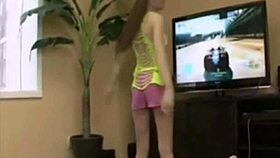 good sister helps out with family chores