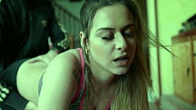 Le doy una clase de pilates a mi clienta y acabamos follando