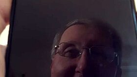 i spyed on my wife as she gived me a handyshow, feelin so naughty and excited