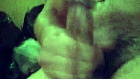 ron cachondo gets loose and masturbates in gay scene