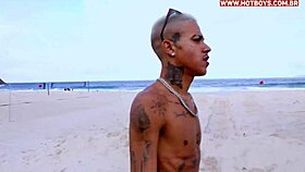 botei meu amigo pra mamar e ele chupou gostoso