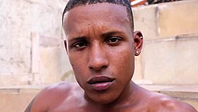 gozando na varanda de casa