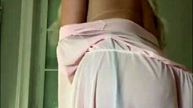 Solo - Gozei Sozinha Depois de Dar o Cusinho pro Cliente - A Loira dos Vídeos do Whatsapp - Continua no Red