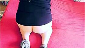 アマチュアトラニー・ヴェロニカ、家で一人