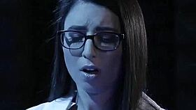 i got squirted in mouf during threeway with lesbo babe