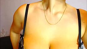 Watch Kattelovely1's big tits on webcam?