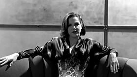 bobbi s masturbatin in her corset an stockings