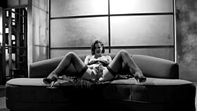 bobbi s masturbatin in her corset an stockings