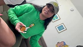 thick cuban mamacita eats lil d for dinner 😋