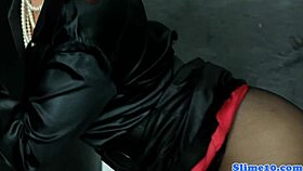 Redhead Gets Bukkake Facial At Gloryhole!