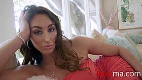 Getting Head from My Gorgeous Stepmom in Raw Taboo Action