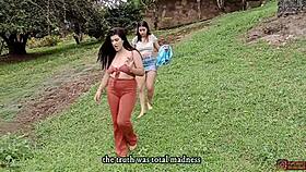 lesbianas cachondas follan sus coños perfectos al aire libre