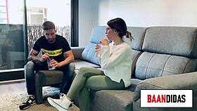 Fan conoce a chica en tinder se la coje