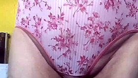 Hola, are you lending me your panties to play with your pussy?