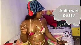 Behind the scenes: my pussy got so wet on my period 😳