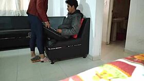 mi vecina la enmascarada me da una mamada en la sala