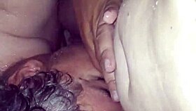 Que chupada gostosa no chuveiro, gozei três vezes 😍