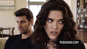 Hot milf victoria voxxx lets it guy fuck her pussy to fix her computer 😏