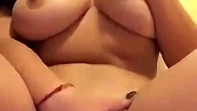 Gostosa Engages In Intense Solo Masturbation