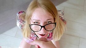 Chica diminuta de 18+ ama anal duro y semen en cara 😈