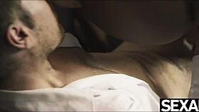 Eu vi a beleza negra entrar no nosso trio apaixonado.