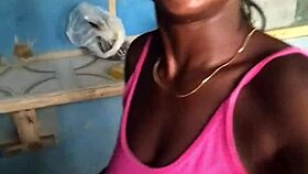 היי, מטורפת רוטטת עם אוכל תוך כדי שיעורי חיים חלק 2 🍌🔥