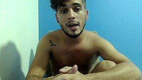 Flakael's first video featuring intense gay encounter in a hidden location.