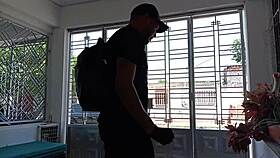 i take advantage of delivery guy's kindness offering alternative payment