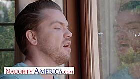 kendra spade flirts with her neighbor