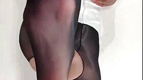 Siganjue in Sexy Bra Masturbates Wildly in Wet Black Stockings