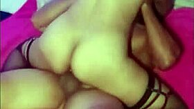 no hagas ruido, tenemos que coger en silencio con la latina emo