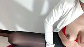 Siganjue in Sexy Bra Masturbates Wildly in Wet Black Stockings