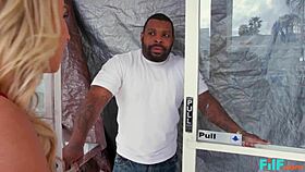 Katie Morgan takes multiple loads at the laundromat 😏