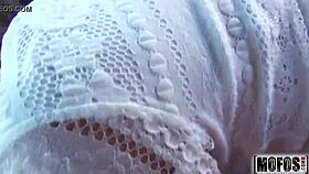 cutie foxy di gets roadside anal