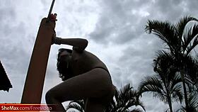 i suck my own shemale cock n swallow the cum