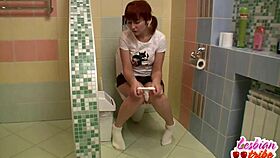 hot lesbian teen 18+ licks pussy and fucks dildo 😘