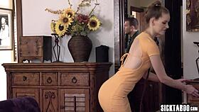 Stuck Stepbrother Gets Blowjob from Teen Stepsister Erin Everheart, Then Fucks Her