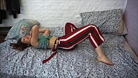 Amateur Hot Babe Enjoys Sensual Missionary Sex with Best Friend