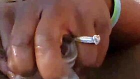 ebony self pleases her ass kyexperience