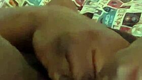 ebony self pleases her ass kyexperience