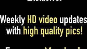 Mlada 18+ amaterka učestvuje u velikoj produkciji, izražavajući zvuke tokom scene.